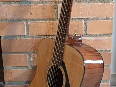 YAMAHA akustiline kitarr 80-ndatest.