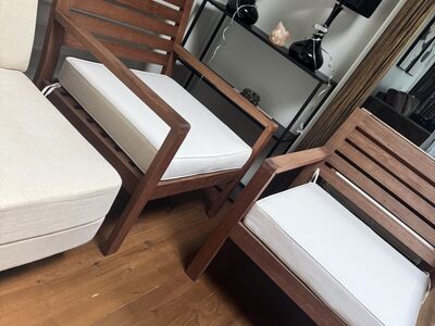 2 × suurt puidust lounge-stiilis tugitooli istmepa