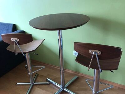 Baarilaud ja 2 tooli (komplekt)