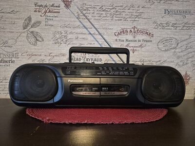 Panasonic 90s retro raadio/duubelkassettmakk