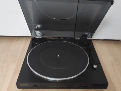 Pioneer PL-Z82 vinüülplaadimängija