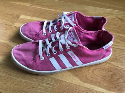 Tennised Adidas naistele, 38