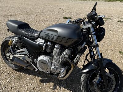 Yamaha XJR1300