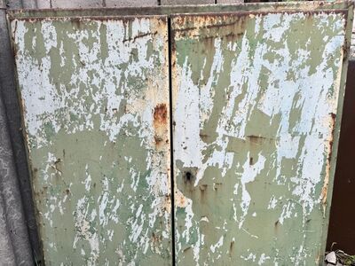 Vintage suur metallkapp – industrial/loft
