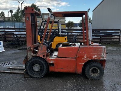 Mootoririkkega Balkancar diiseltõstuk