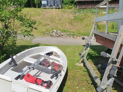 Müüa mootoriga sõudepaat