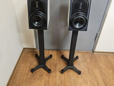 Infinity Modulus high-end riiulikõlarid