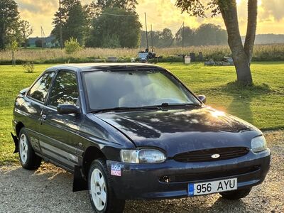 Ford escort RS2000 kere