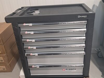 Tööriistakäru. 6 sahtlit. 160 osa. GRUBBER