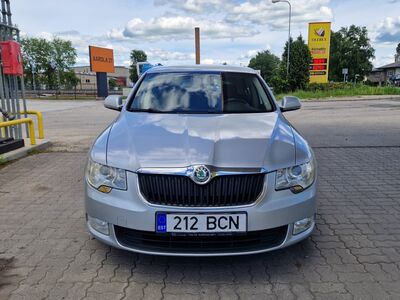 ŠKODA SUPERB 1.8i Manuaal • TÜV 04/2027