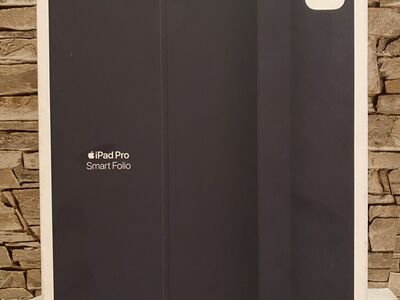 Apple iPad Pro 13" ​Smart Folio ümbris, must