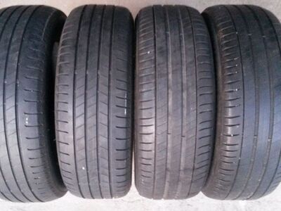 Jooks suverehve 215/60 R17