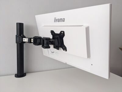 Uueväärne Iyama monitor koos uue kinnitusega