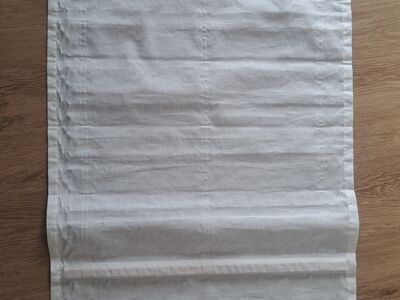 Kasutatud valge roomakardin 120×67 cm