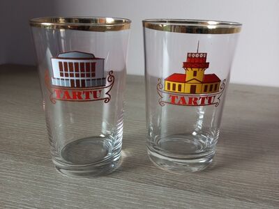 2 Tartu sümboolikaga joogiklaasi