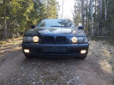 BMW 523i E39sa Touring varuosadena
