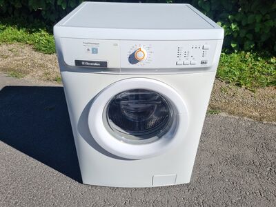 Pesumasin Electrolux 1-7kg.