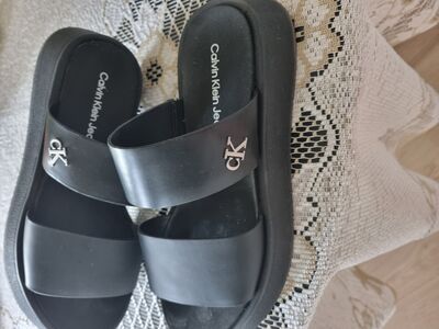 Calvin Klein sandaalid