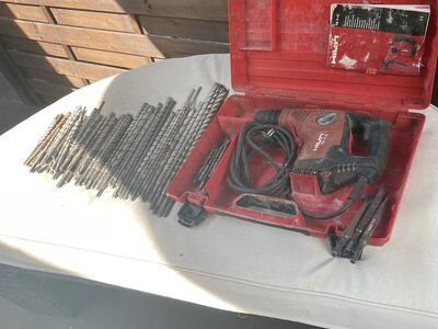 HILTI puurvasar