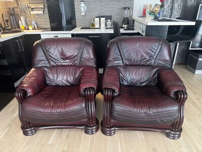 2 KLER täisnahast tugitooli – täispuit