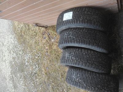 185/60R15 naastrehvid 4tk
