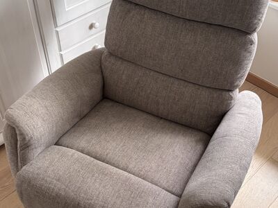 Tugitool BARCLAY manual recliner, pöörlev, kiikuv