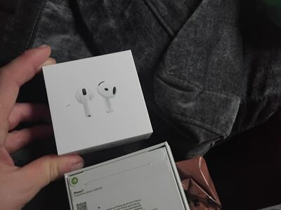 iPhone 17 256gb + AirPods Gen 4