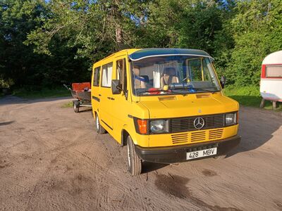Mercedes 210D diisel, automaat