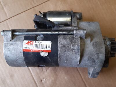 Nissan Navara 126kw mootori starter