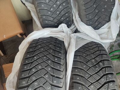 Talverehvid Goodyear 225/60R17.  4tk