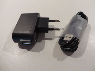 UUS  micro USB laadija + kaabel