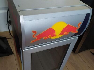 Eksklusiivne Red Bull külmik/külmkapp