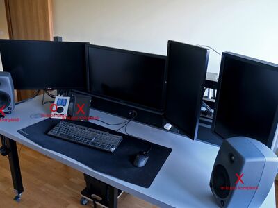 Kohandatud 4 monitoriga töökoht + PC + tool