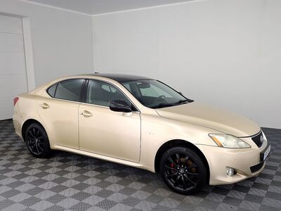 Lexus IS 220