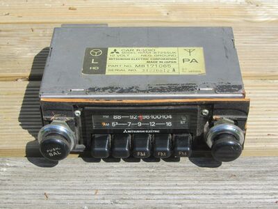 Mitsubishi AR-8725SUK AM/FM autoraadio
