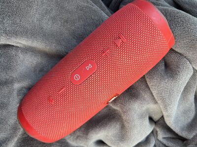 Müüa: Jbl Charge 3
