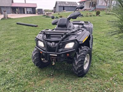 ATV Can-Am twin mootoriga