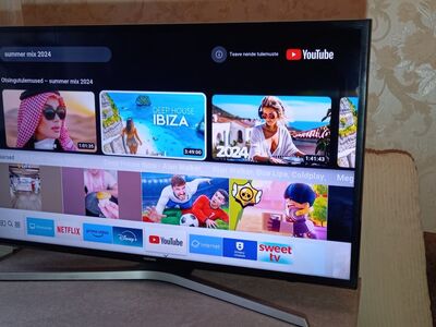 Samsung 40" 4K ULTRA HD Smart TV