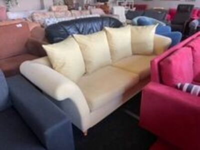 Kollane diivan