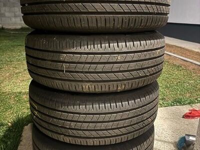 SUVEREHVID 215/60R16