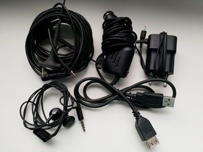 Komplekt juhtmeid arvutile/telefonile