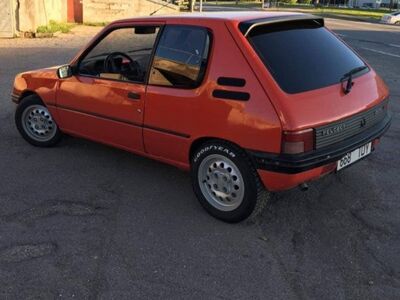 Peugeot 205