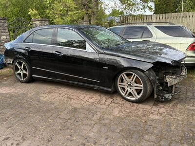 Mercedes w212 myya tervikuna vōi varuosadeks
