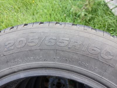 Kaubiku suverehvid 205/65 R16C