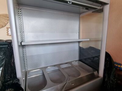 Professionaalne lillede külmvitriin