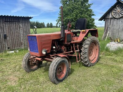 Traktor t25