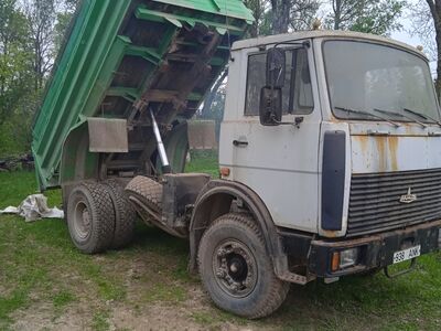 Maz 5551