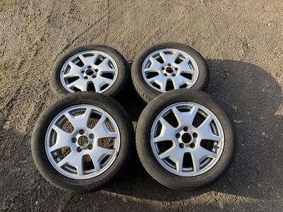 Volvo 16" originaal valuveljed rehvidega