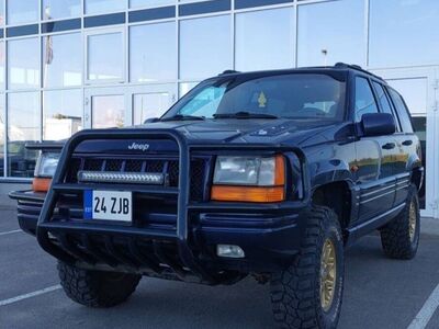 Jeep Grand Cherokee  V8 5.9