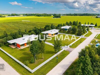 Maja valmis, hea planeering, katuseaken!
